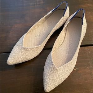 Excellent condition The Point women’s size 6 Rothy’s flats